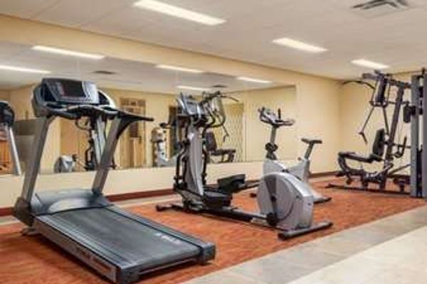 DAYS HOTEL AND SUITES GRANDE C (Grande Cache)